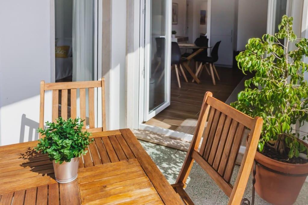 Lovely & Bright Renovated Apt. W/ Balcony In Lagos Exterior photo