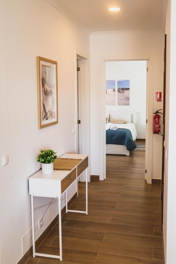 Lovely & Bright Renovated Apt. W/ Balcony In Lagos Exterior photo